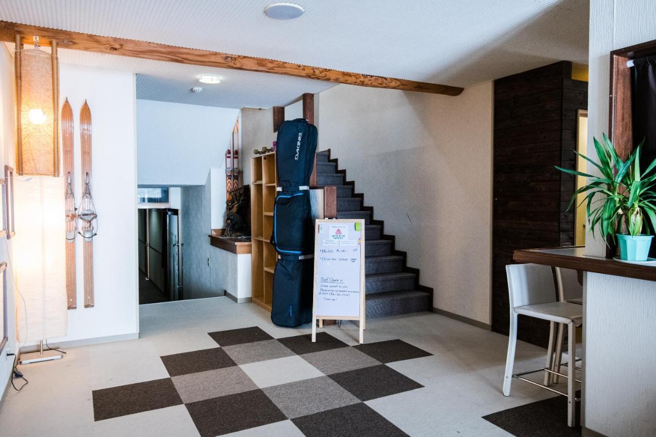 Absolute Niseko Lodge Hirafu Bagian luar foto